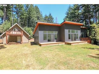 59492 Seven Devils Rd, Bandon, OR 97411