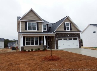 55 Silk Oak Dr, Bunnlevel, NC 28323