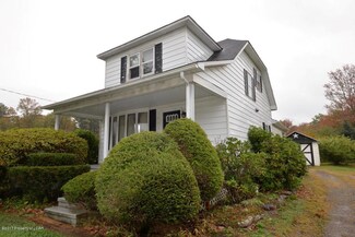 3316 Blytheburn Rd, Mountain Top, PA 18707