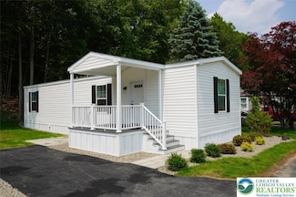 420 Upper Pmhe Dr N, East Stroudsburg, PA 18302