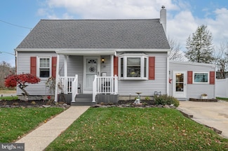 35 Brown Dr, Trenton, NJ 08690