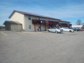 1505 N Commercial Ave, Saint Clair, MO 63077