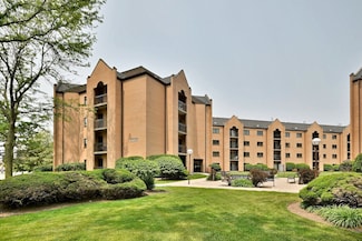 7420 W Lawrence Ave Unit 402, Harwood Heights, IL 60706