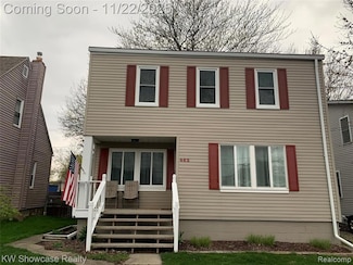 462 Algene St, Lake Orion, MI 48362