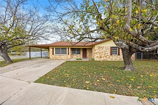 103 South Dr, Copperas Cove, TX 76522