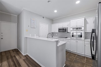 6011 Barrington Ct, Dallas, TX 75252