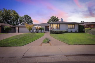 2656 American River Dr, Sacramento, CA 95864