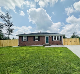 3669 Sundart Dr, Lexington, KY 40517