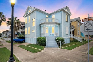 519 13th St, Galveston, TX 77550