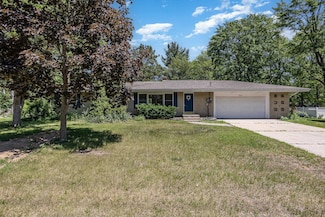 5524 Swede Ave, Midland, MI 48642