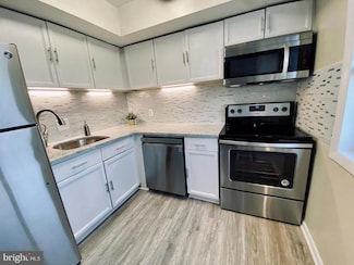 3312 S 28th St Unit 404, Alexandria, VA 22302