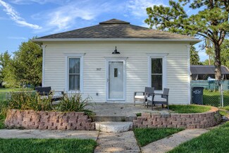 307 Maple St, Henderson, IA 51541