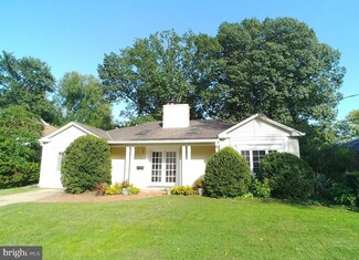 8609 Woodbrook Ln, Chevy Chase, MD 20815