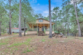 928 Moccasin Trail, La Grange, TX 78945