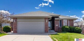 4921 Eagle Ridge Rd, Lincoln, NE 68516