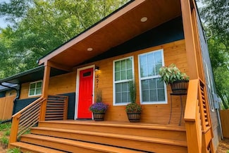 521 Granade Dr, Forest Park, GA 30297