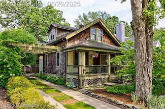2812 Robina Ave, Berkley, MI 48072