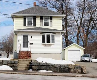 440 W Squantum St, Quincy, MA 02171