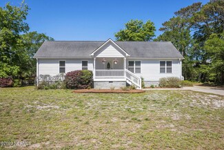 201 NE 57th St, Oak Island, NC 28465