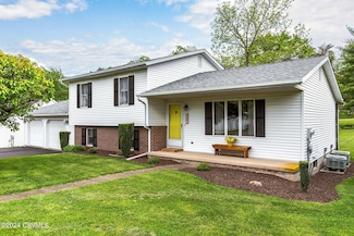 19 S Crestwood Dr, Danville, PA 17821