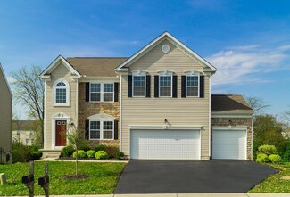238 Victorian Dr, Commercial Point, OH 43116