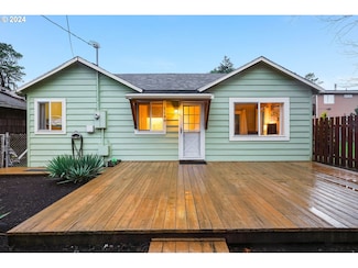 1544 N Franklin St, Seaside, OR 97138