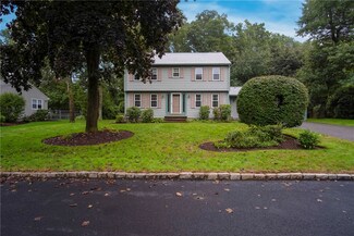 70 Timberline Rd, Warwick, RI 02886
