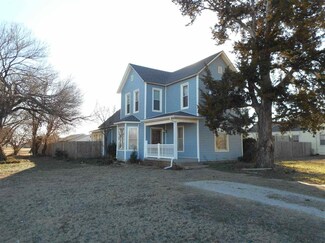 125 W Cedar Dr, Pond Creek, OK 73766