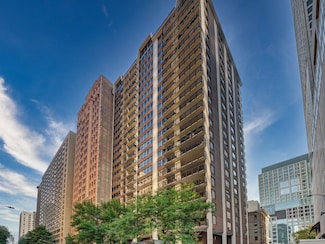 201 E Chestnut St Unit 23A, Chicago, IL 60611