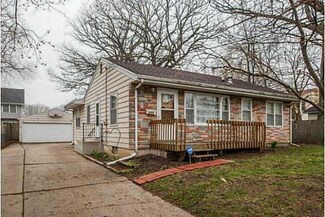 3302 Fleming Ave, Des Moines, IA 50310