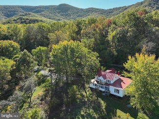 228 Black Bear Ln, Stanley, VA 22851