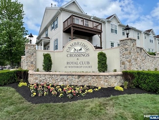 7207 Ravenscroft Rd, Clifton, NJ 07013