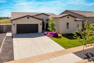 4635 Pleasant Hills Dr, Anderson, CA 96007