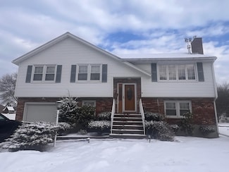 1 Sparhawk Cir Unit 1, Stoneham, MA 02180