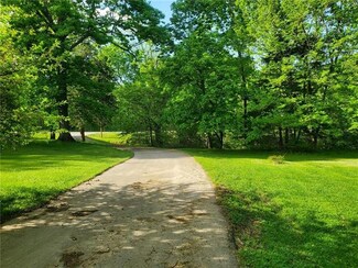 36403 E Truman Rd, Oak Grove, MO 64075