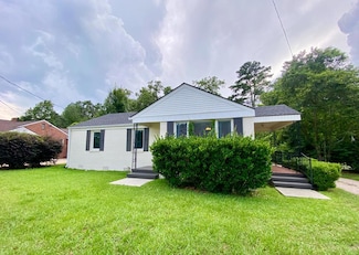 1521 E Pinetree Blvd, Thomasville, GA 31792