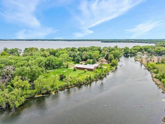 3472 Orvold Park Dr, Mc Farland, WI 53558