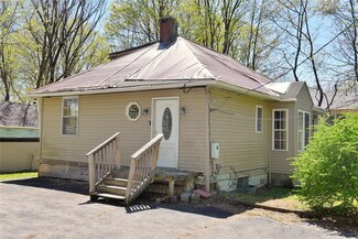 4 Dodd Ln, Otisville, NY 10963