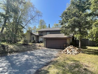 8541 Pioneer Dr, Anchorage, AK 99504