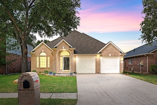 20535 Spring Bluff Ln, Spring, TX 77388
