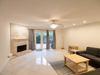 929 SE 13th St Unit 7, Fort Lauderdale, FL 33316
