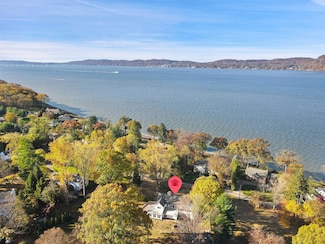 205 River Rd, Briarcliff Manor, NY 10510