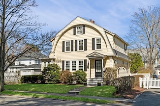 23 Tedesco St, Marblehead, MA 01945