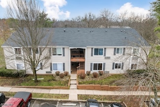 41 Bolton Ct, Somerset, NJ 08873