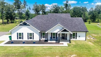 1065 Cc Rd, Diboll, TX 75941