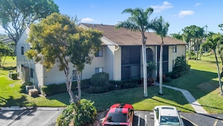 512 Shady Pine Way Unit D2, Greenacres, FL 33415
