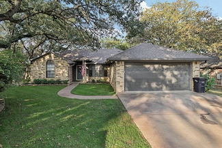 207 Camelot Dr, Weatherford, TX 76086