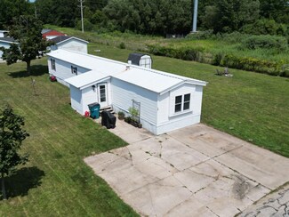 184 Hickory Ct, Muskegon, MI 49445