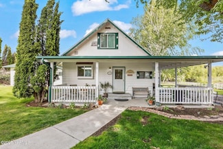 592 Livengood Rd, Cowiche, WA 98923