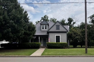 818 E Elm St, Hillsboro, TX 76645